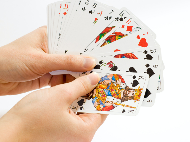 EASY AND FUN CARD GAMES FOR KIDS